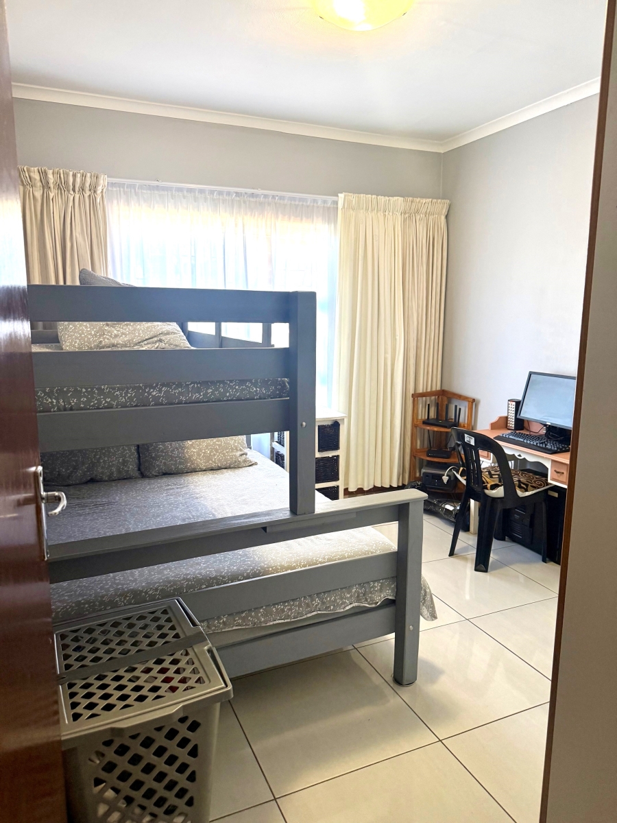 3 Bedroom Property for Sale in Die Wingerd Western Cape